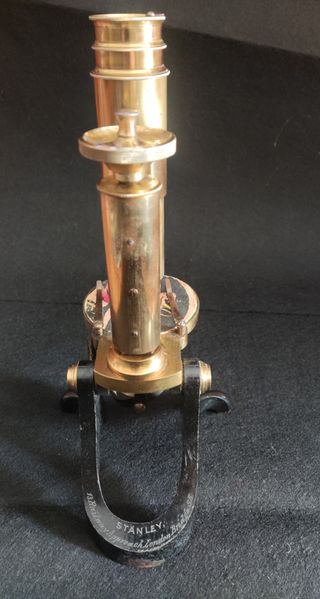 Microscopio antiguo inglés Stanley