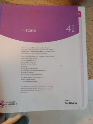 HISTORIA DBH4 MUNDUAK ERAIKITZEN