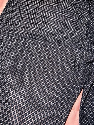 Pantaloni fantasia neri e blu