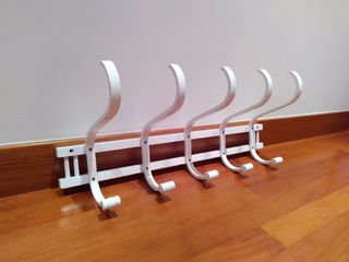Perchero blanco 5 ganchos - Madera