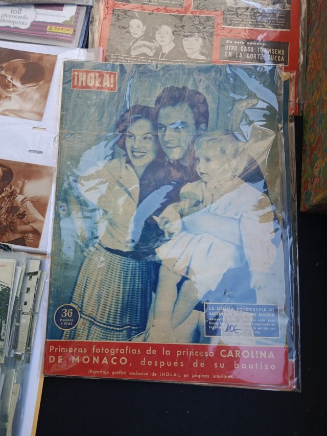 2 Revistas " Hola 1957"