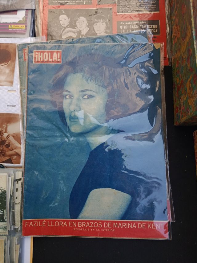 2 Revistas " Hola 1957"