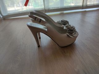 Zapatos novia beige
