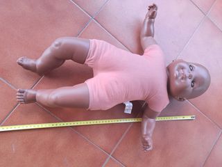 Muñeco bebé unos 57 cm