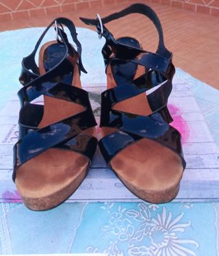 Sandalias negras tacón mujer