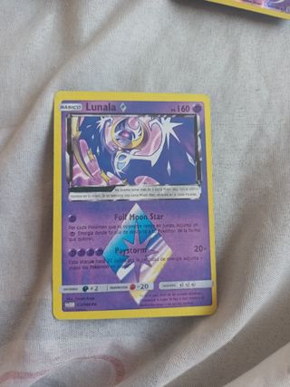 4 cartas Pokémon: Giratina, Steelix, Dusknoir, Lun