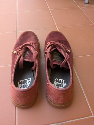 Zapatillas Satorisan Heisei granate