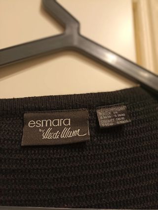 Casaco listrado azul e preto