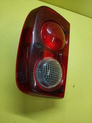 PILOTO TRASERO DERECHO LAND ROVER FREELANDER