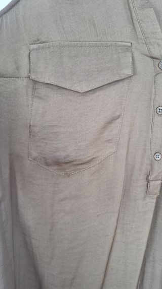 Blusa Stradivarius verde oliva - M