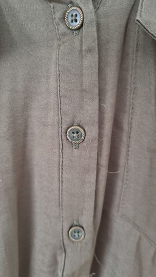 Blusa Stradivarius verde oliva - M