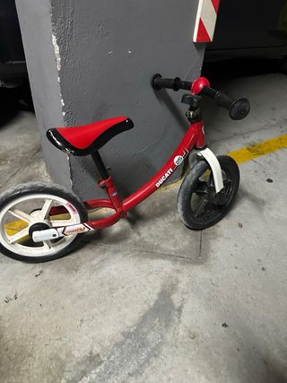 Bicicleta sin pedales Ducati