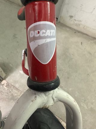 Bicicleta sin pedales Ducati