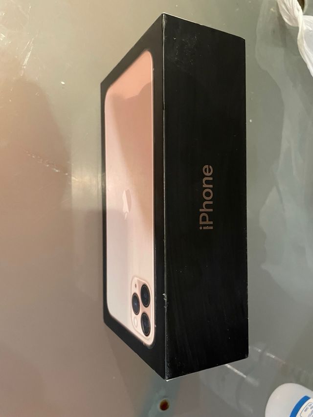 Caixa iPhone 11 Pro Max 64GB - Rosa