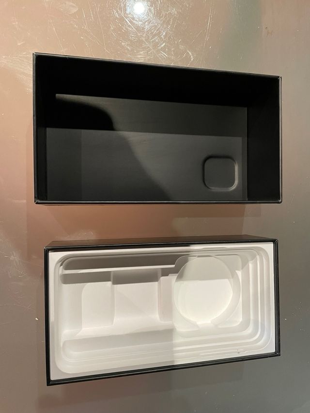 Caixa iPhone 11 Pro Max 64GB - Rosa