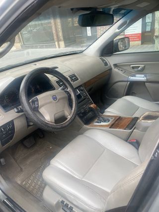Volvo XC90 2004