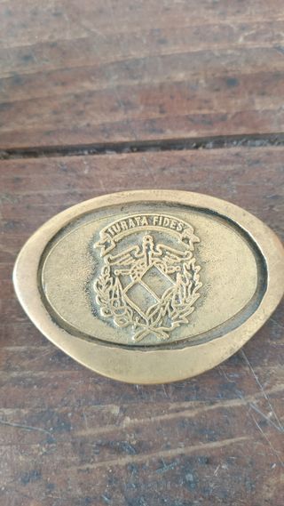 Sello lacre antiguo Iurata Fides y pisapapeles.