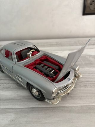 Mercedes-Benz 300 SL - Coche escala
