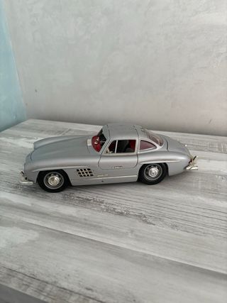 Mercedes-Benz 300 SL - Coche escala