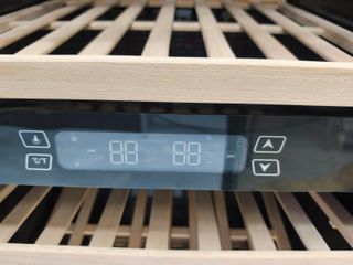 Vinoteca negra 18 botellas