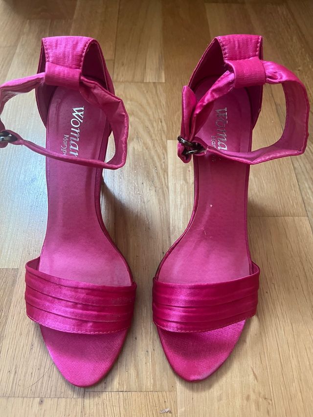 Sandalias de mujer color fucsia