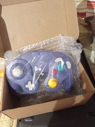 Mando compatible gameCube morado