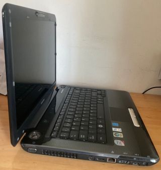 Portátil Toshiba Satellite A300-228