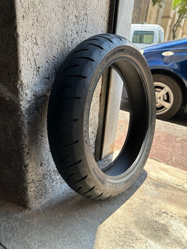 Pneumatico T-Max usato misura 120/70/r15