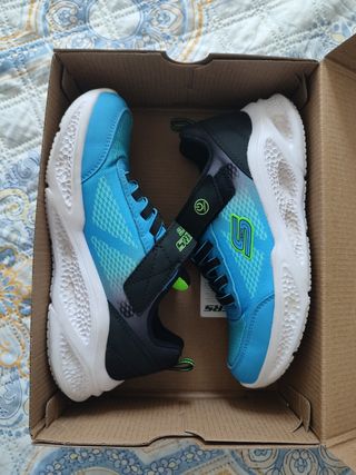 Zapatillas Skechers S Lights niño