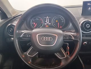 AUDI A3 1.6TDI / 105CV AUTO / 2014