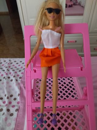 Caravana Barbie con muñeca