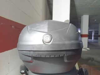 Baúl moto cofre trasero