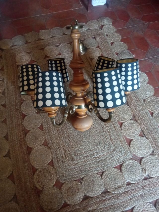 Lampada in legno e bronzo