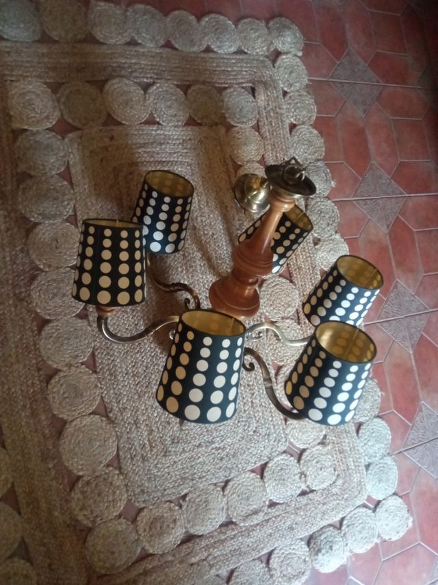 Lampada in legno e bronzo