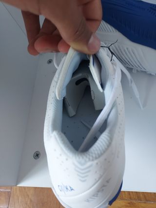 Zapatillas kipsta Futsal Blancas y Azules