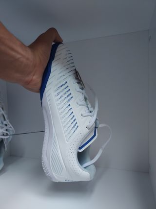 Zapatillas kipsta Futsal Blancas y Azules
