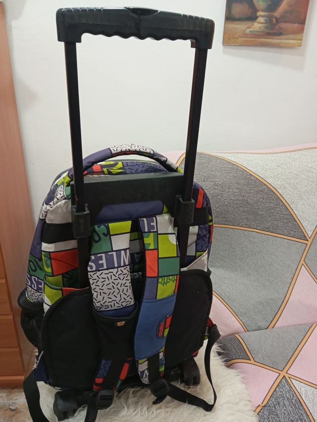 Mochila escolar con ruedas multicolor