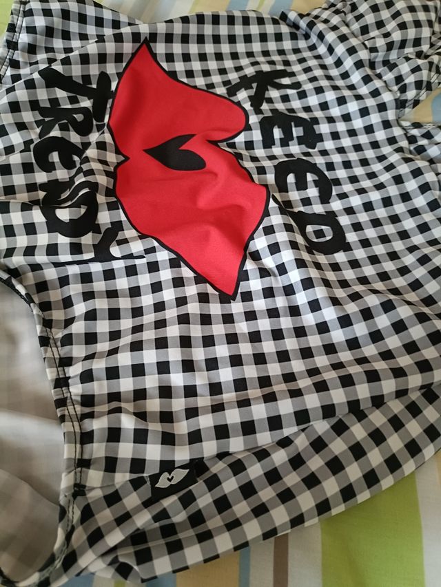 Bañador rojo y negro - Talla M