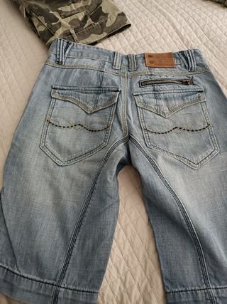 Jeans fino al ginocchio