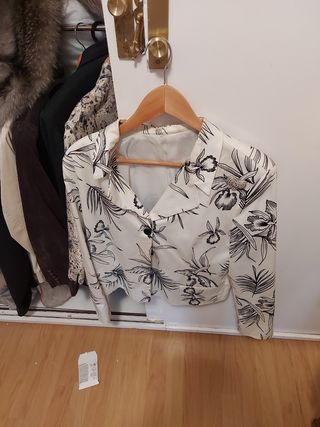 Chaquetas mujer: Negra y morada. Y mucha ropa mas 