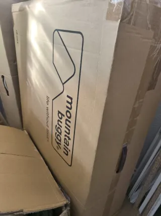 Mountain Buggy Duet carro gemelar +2 capazos +acce