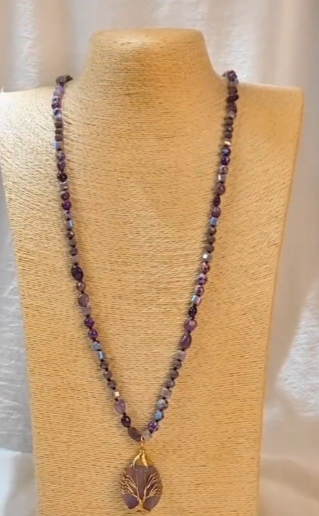 Collar Amatista con dije árbol de la vida