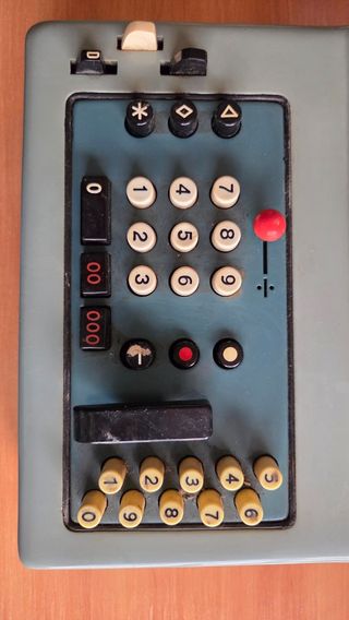 Olivetti Divisumma 14: Sumador vintage