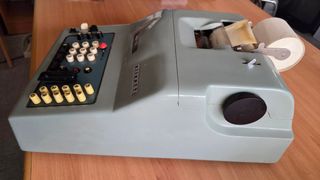 Olivetti Divisumma 14: Sumador vintage