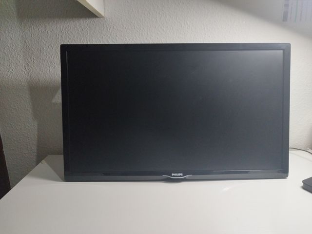 TV Philips 24" - Pantalla negra