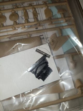 Aereo Kit AZ Models Hansa Brandenburg B.I 1:72