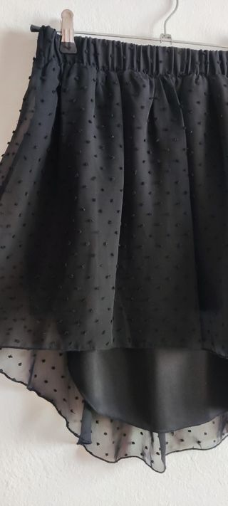 Falda negra tul