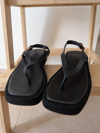 Sandalias planas Zara