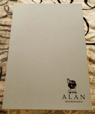 Caja gris para manteletas