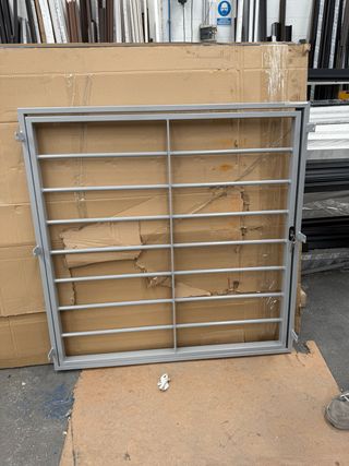 Reja metálica gris - 7040